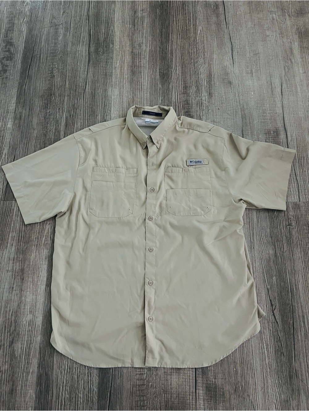 Columbia Men’s Short-Sleeve Button-Down Shirt